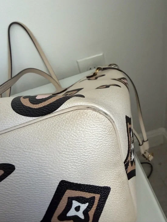 Louis Vuitton Neverfull MM in “Wild Creme” - Picture 6 of 14